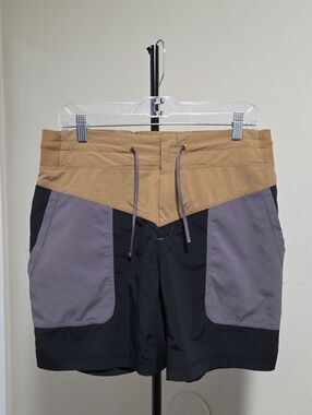Indyeva Colorblock Athletic Shorts - Black, Gray & Tan